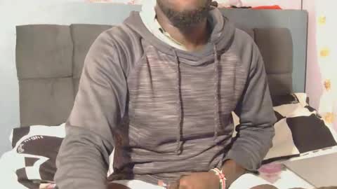 Snapshot of _hairlyboy chatting on 10-30-25, 10:21 _hairlyboy online show from 10-30-25, 10:21