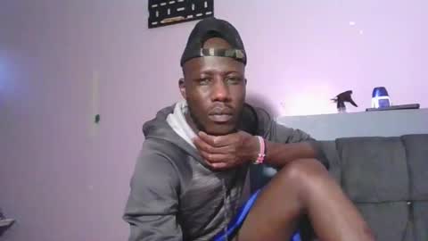 Snapshot of _hairlyboy chatting on 11-08-25, 02:28 _hairlyboy online show from 11-08-25, 02:28