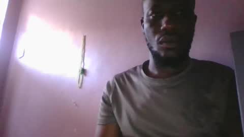 Snapshot of _hairlyboy chatting on 11-10-25, 06:12 _hairlyboy online show from 11-10-25, 06:12