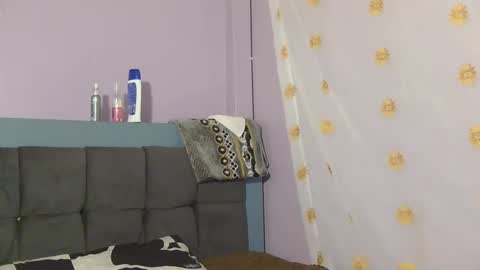 Snapshot of _hairlyboy chatting on 12-17-25, 06:08 _hairlyboy online show from 12-17-25, 06:08