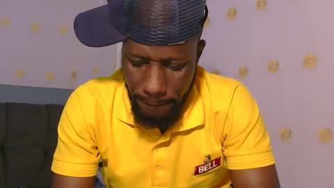 Snapshot of _hairlyboy chatting on 02-19-26, 12:01 _hairlyboy online show from 02-19-26, 12:01