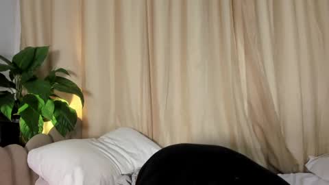 Snapshot of _hanna_johnson_ chatting on 09-18-25, 03:08 Hanna johnson online show from 09-18-25, 03:08