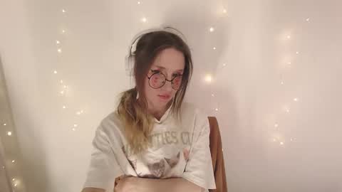 Snapshot of _hanna_moon_ chatting on 02-01-26, 03:54 Hannaolotl online show from 02-01-26, 03:54