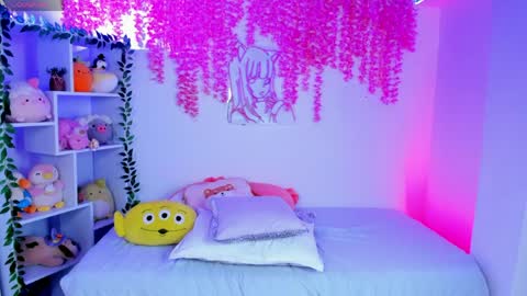 Hanna Botero online show from 03-31-26, 07:31