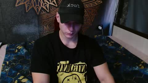 Snapshot of _happydayleon_ chatting on 09-09-25, 06:13 _happydayleon_ online show from 09-09-25, 06:13