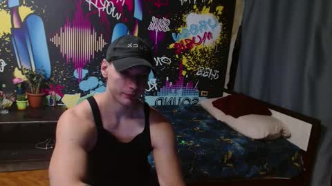 Snapshot of _happydayleon_ chatting on 09-15-25, 12:21 _happydayleon_ online show from 09-15-25, 12:21