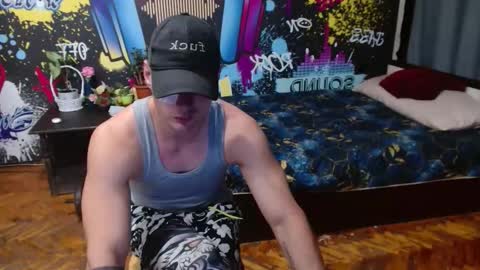 Snapshot of _happydayleon_ chatting on 09-18-25, 06:10 _happydayleon_ online show from 09-18-25, 06:10