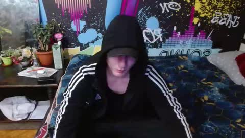 Snapshot of _happydayleon_ chatting on 09-25-25, 06:00 _happydayleon_ online show from 09-25-25, 06:00