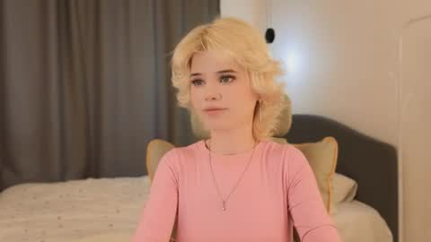 Snapshot of _honnyland chatting on 06-06-26, 01:16 Alisha online show from 06-06-26, 01:16