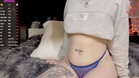 _horny_makima_ online show from 01-06-25, 05:59