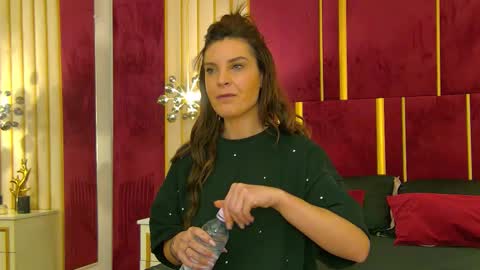 _hot_neighbour online show from 02-14-26, 04:53