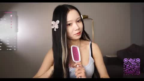 Snapshot of _in_the_end_ chatting on 06-19-26, 05:06 you Mia online show from 06-19-26, 05:06