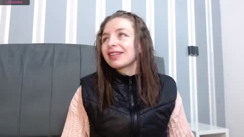 Snapshot of _isaabellaa chatting on 01-06-25, 11:07 Isa online show from 01-06-25, 11:07
