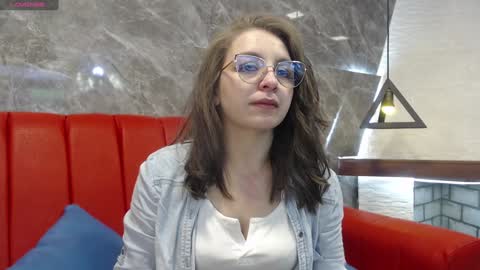 Snapshot of _isaabellaa chatting on 01-14-25, 11:10 Isa online show from 01-14-25, 11:10