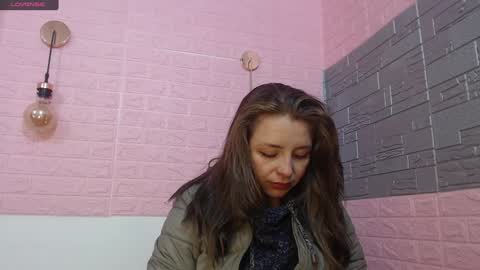 Snapshot of _isaabellaa chatting on 02-02-25, 12:13 Isa online show from 02-02-25, 12:13