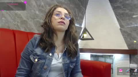 Snapshot of _isaabellaa chatting on 03-03-25, 11:22 Isa online show from 03-03-25, 11:22
