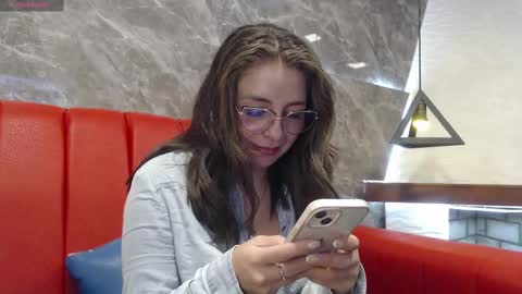 Snapshot of _isaabellaa chatting on 03-04-25, 05:45 Isa online show from 03-04-25, 05:45