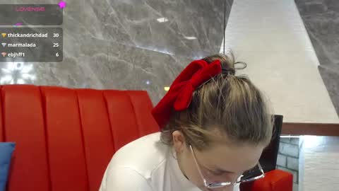 Snapshot of _isaabellaa chatting on 03-06-25, 05:22 Isa online show from 03-06-25, 05:22