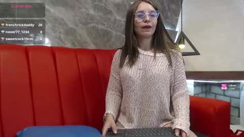 Snapshot of _isaabellaa chatting on 03-09-25, 02:32 Isa online show from 03-09-25, 02:32