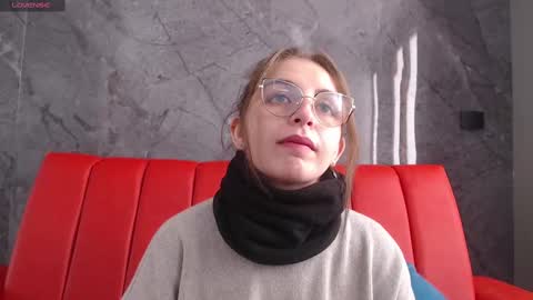 Snapshot of _isaabellaa chatting on 10-03-25, 02:14 Isa online show from 10-03-25, 02:14