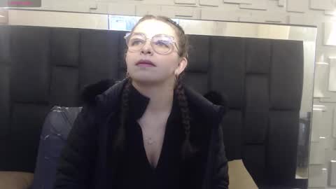 Snapshot of _isaabellaa chatting on 01-17-26, 11:59 Isa online show from 01-17-26, 11:59