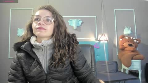 Snapshot of _isaabellaa chatting on 03-01-26, 11:23 Isa online show from 03-01-26, 11:23