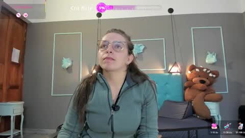 Snapshot of _isaabellaa chatting on 03-09-26, 12:53 Isa online show from 03-09-26, 12:53