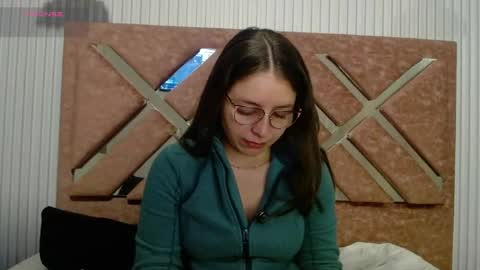 Isa online show from 06-16-26, 12:41