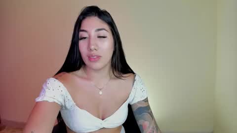 Isabella online show from 11-12-25, 10:41