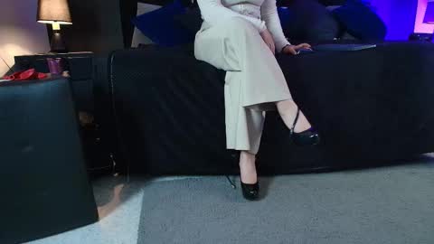 Snapshot of _jade_16 chatting on 02-14-26, 11:40 Miss Jade online show from 02-14-26, 11:40