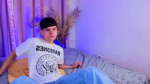 Snapshot of _jamesgray_ chatting on 02-18-26, 02:13 James online show from 02-18-26, 02:13