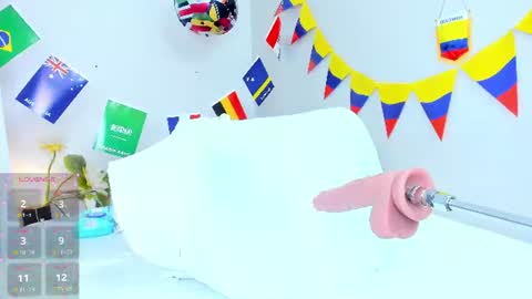 _jasminnee_ online show from 06-11-26, 02:04