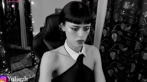 Snapshot of _jessy_moon_ chatting on 06-05-26, 11:21 ... online show from 06-05-26, 11:21