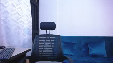 Snapshot of _joanne_and_oliver_ chatting on 07-31-26, 01:49 Joanne Oliver online show from 07-31-26, 01:49