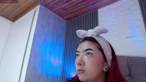 Mia online show from 12-19-25, 12:34