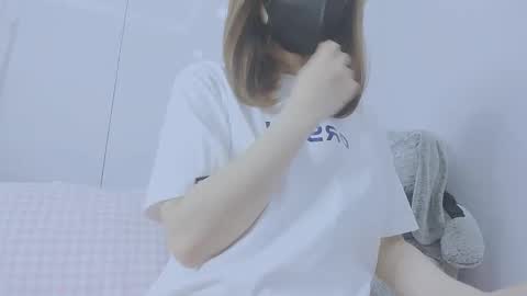 Snapshot of _joly_ chatting on 09-13-25, 04:56 Joly online show from 09-13-25, 04:56