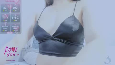 Snapshot of _joly_ chatting on 10-30-25, 02:35 Joly online show from 10-30-25, 02:35