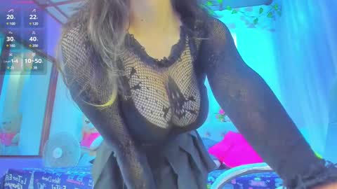 Snapshot of _julieta_love chatting on 02-11-25, 08:20 julieta online show from 02-11-25, 08:20