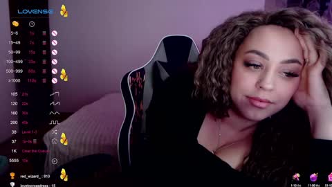 Snapshot of _just_a_queen_3 chatting on 12-11-24, 09:23 _just_a_queen_3 online show from 12-11-24, 09:23