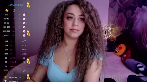 Snapshot of _just_a_queen_3 chatting on 12-12-24, 06:21 _just_a_queen_3 online show from 12-12-24, 06:21