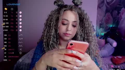 Snapshot of _just_a_queen_3 chatting on 01-18-25, 07:15 _just_a_queen_3 online show from 01-18-25, 07:15