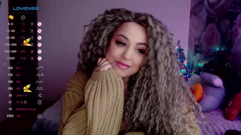 Snapshot of _just_a_queen_3 chatting on 01-21-25, 07:17 _just_a_queen_3 online show from 01-21-25, 07:17