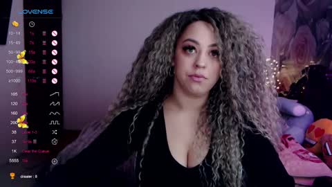 Snapshot of _just_a_queen_3 chatting on 02-14-25, 09:45 _just_a_queen_3 online show from 02-14-25, 09:45