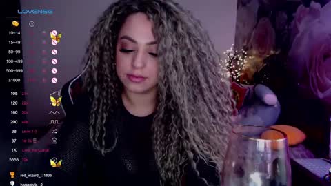 Snapshot of _just_a_queen_3 chatting on 02-21-25, 08:49 _just_a_queen_3 online show from 02-21-25, 08:49