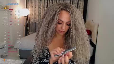 Snapshot of _just_a_queen_3 chatting on 09-08-25, 04:28 _just_a_queen_3 online show from 09-08-25, 04:28