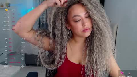 Snapshot of _just_a_queen_3 chatting on 10-16-25, 09:43 _just_a_queen_3 online show from 10-16-25, 09:43