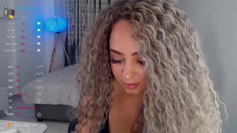 Snapshot of _just_a_queen_3 chatting on 10-21-25, 05:13 _just_a_queen_3 online show from 10-21-25, 05:13