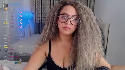 Snapshot of _just_a_queen_3 chatting on 11-02-25, 05:04 _just_a_queen_3 online show from 11-02-25, 05:04