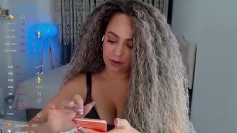 Snapshot of _just_a_queen_3 chatting on 11-05-25, 05:02 _just_a_queen_3 online show from 11-05-25, 05:02