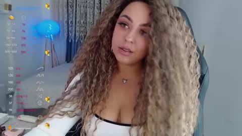 Snapshot of _just_a_queen_3 chatting on 11-15-25, 11:07 _just_a_queen_3 online show from 11-15-25, 11:07